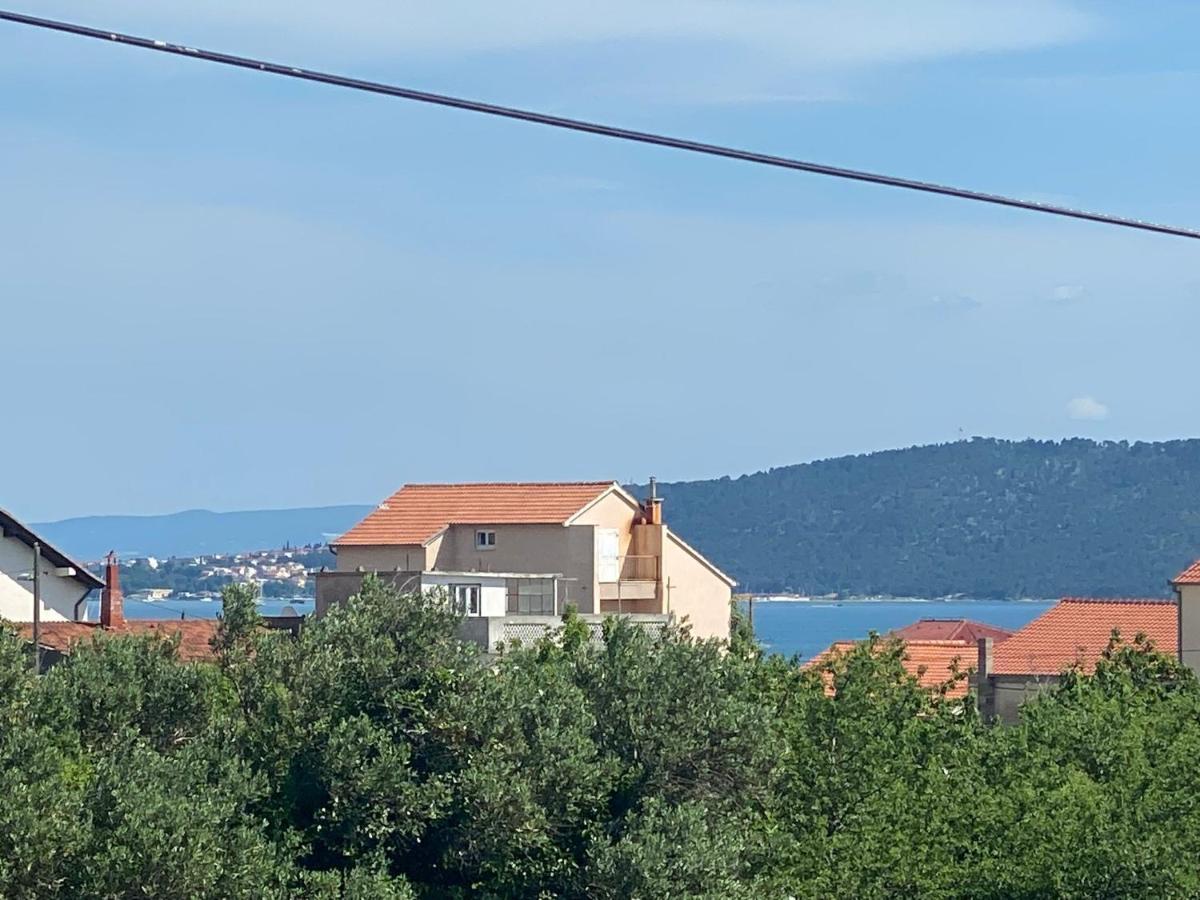 Apartment Milena Kastela Mit Whirlpool エクステリア 写真