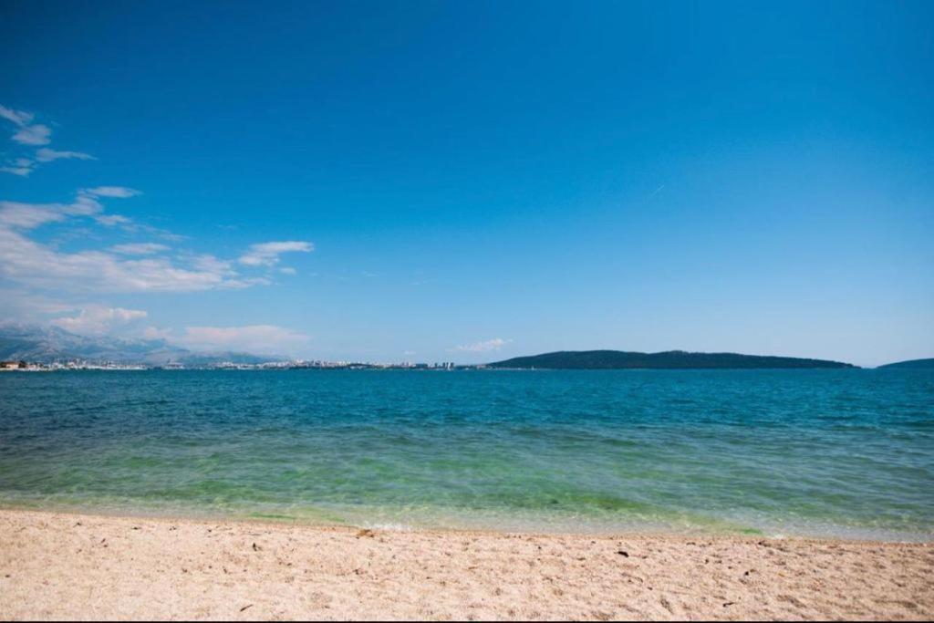 Apartment Milena Kastela Mit Whirlpool エクステリア 写真