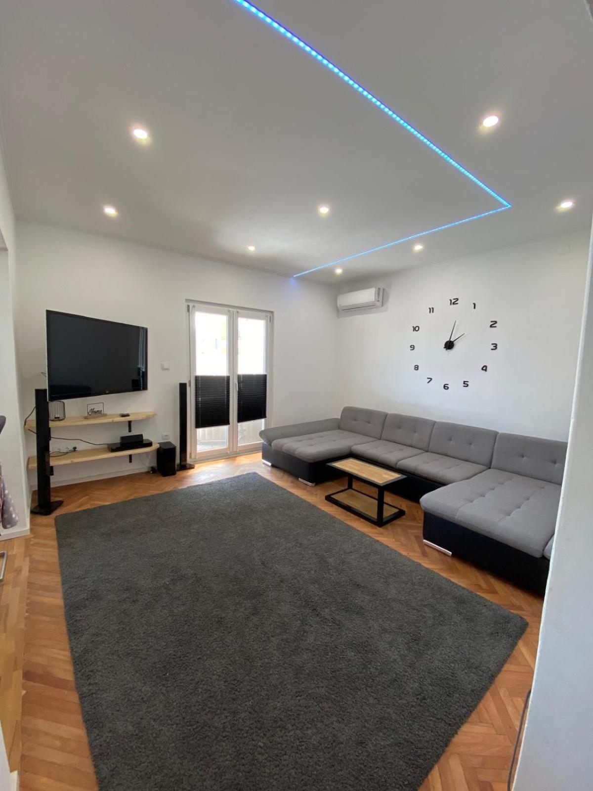 Apartment Milena Kastela Mit Whirlpool エクステリア 写真